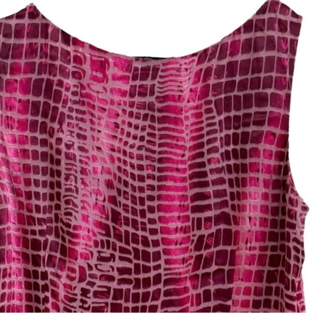 St. John Magenta Croc-Print Silk Tank - Picture 5 of 7